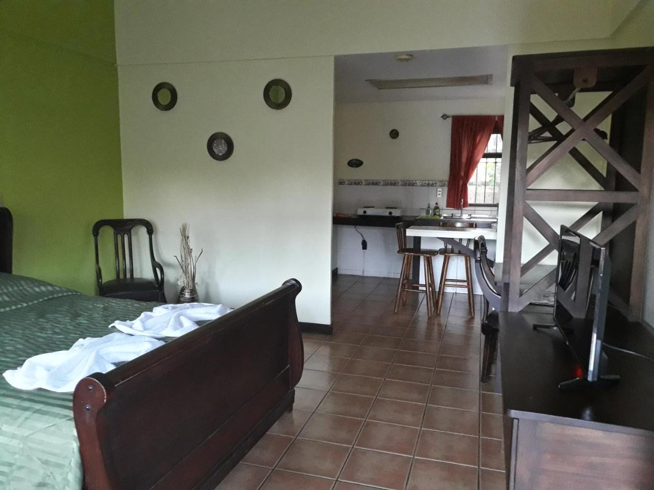 Dos Palmas Studio Apartments Río Segundo Buitenkant foto